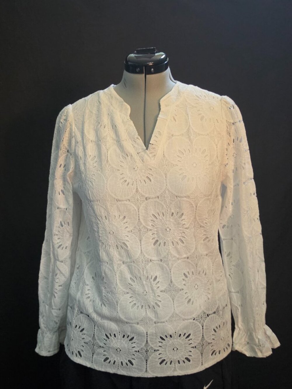 Rumia Embroidered Blouse White | Medium | NWT